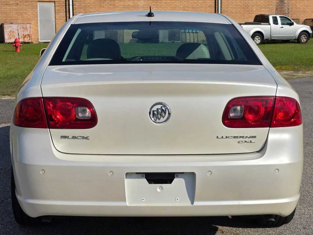 2007 Buick Lucerne Image 9