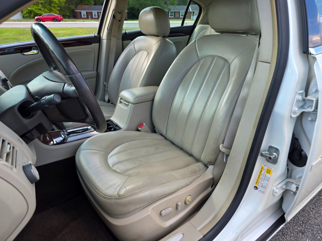 2007 Buick Lucerne Image 14