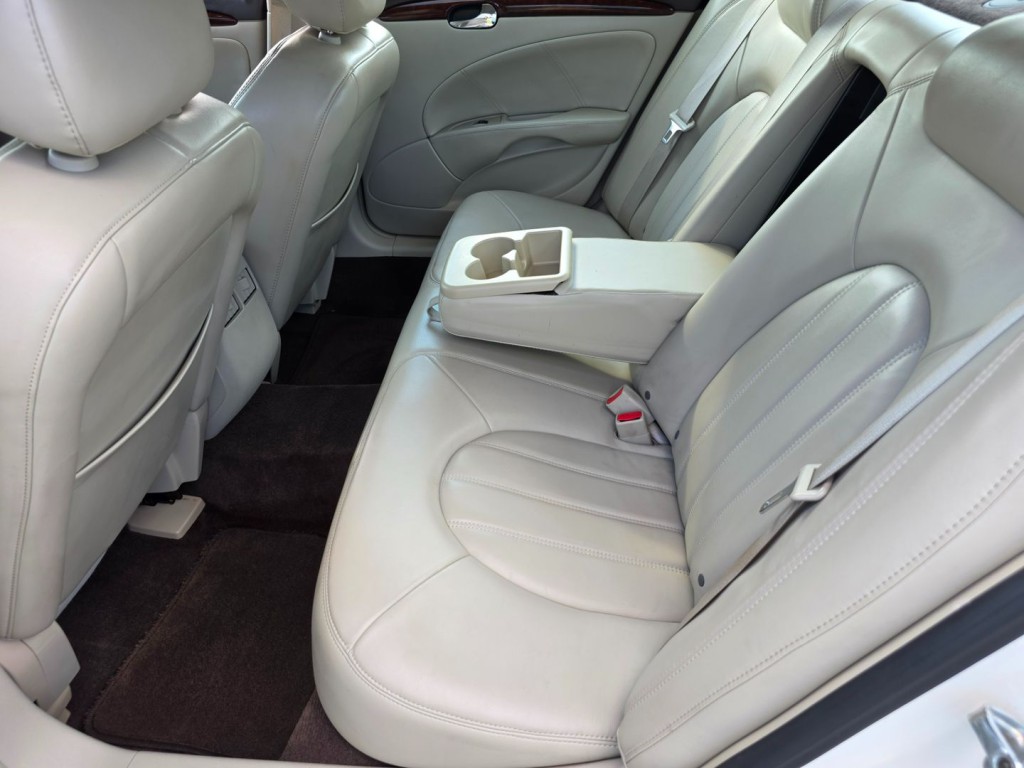 2007 Buick Lucerne Image 26