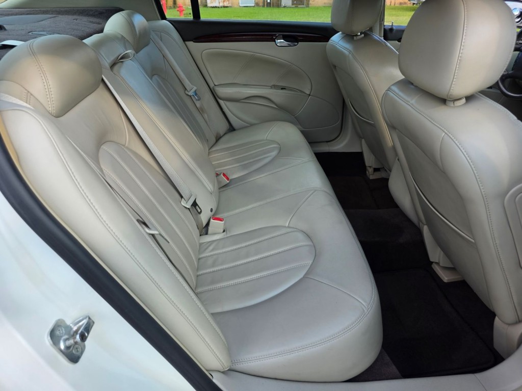 2007 Buick Lucerne Image 27