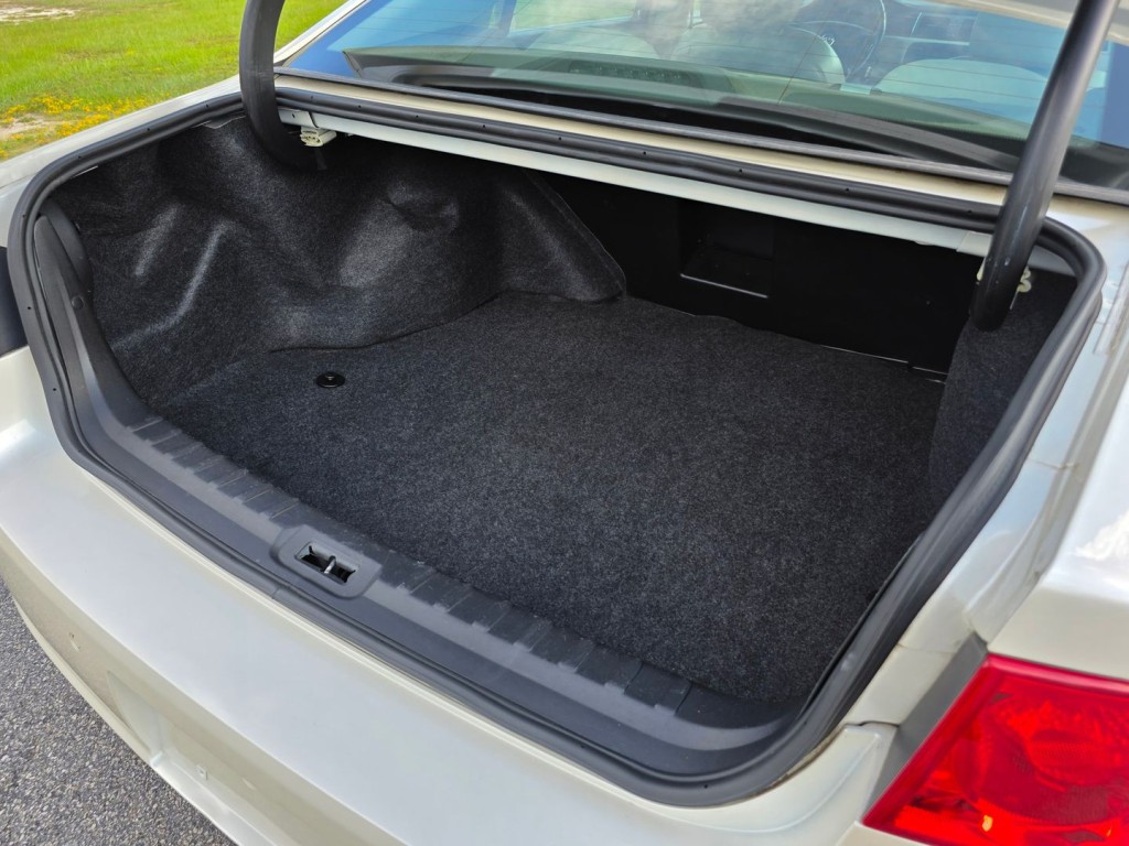 2007 Buick Lucerne Image 43
