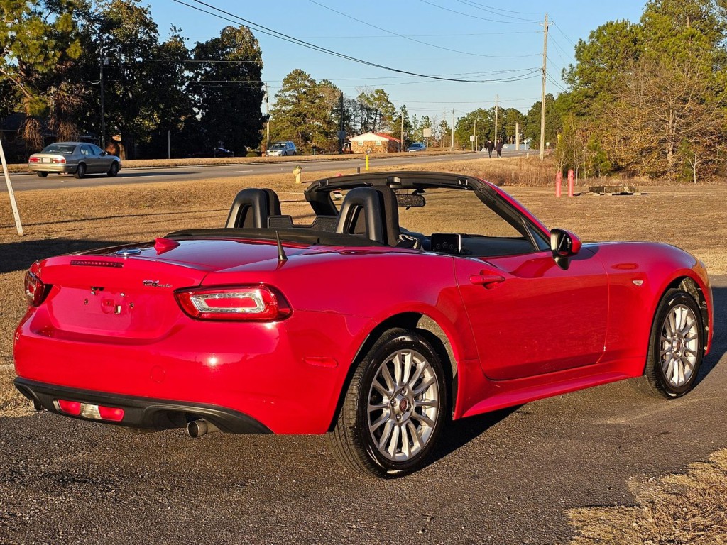 2019 FIAT 124 Spider Image 7