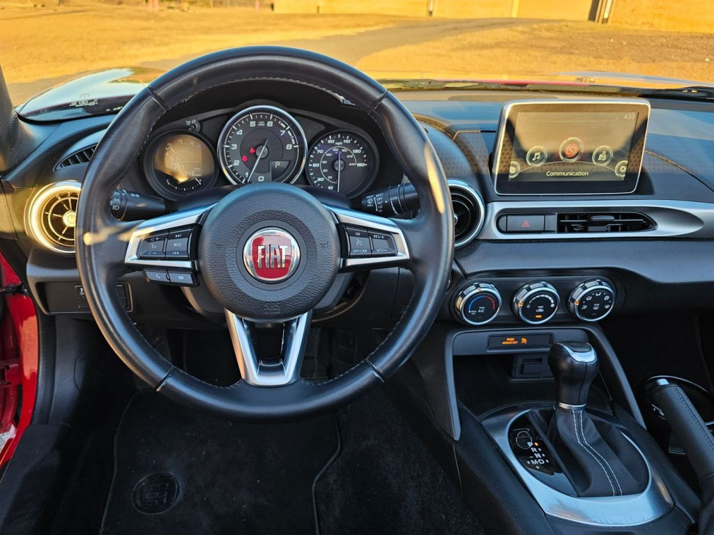 2019 FIAT 124 Spider Image 19