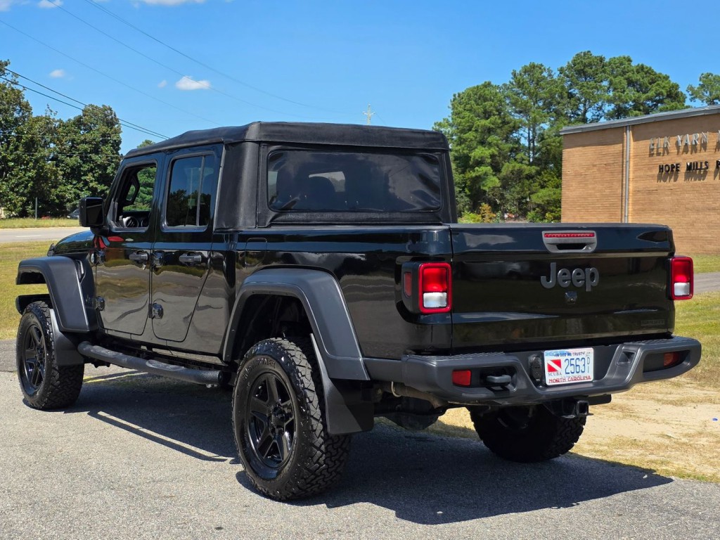 2020 Jeep Gladiator Image 11