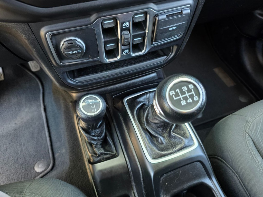 2020 Jeep Gladiator Image 24