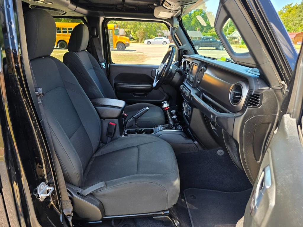2020 Jeep Gladiator Image 31