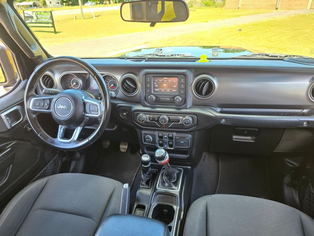 2020 Jeep Gladiator Image 32