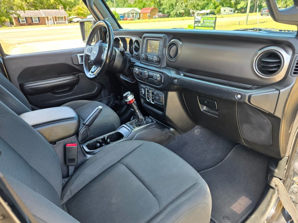 2020 Jeep Gladiator Image 37
