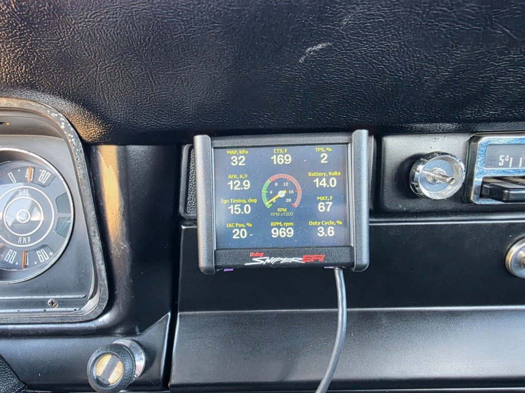 1974 Jeep Wagoneer Image 20