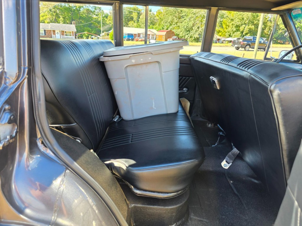 1974 Jeep Wagoneer Image 26