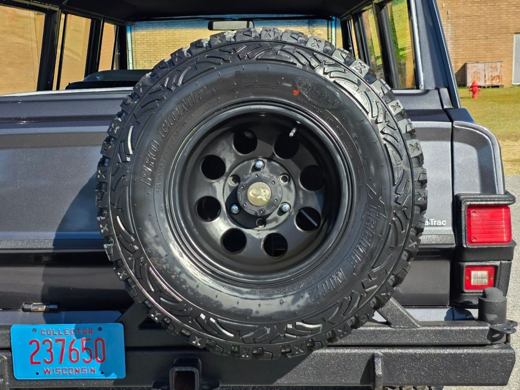 1974 Jeep Wagoneer Image 53