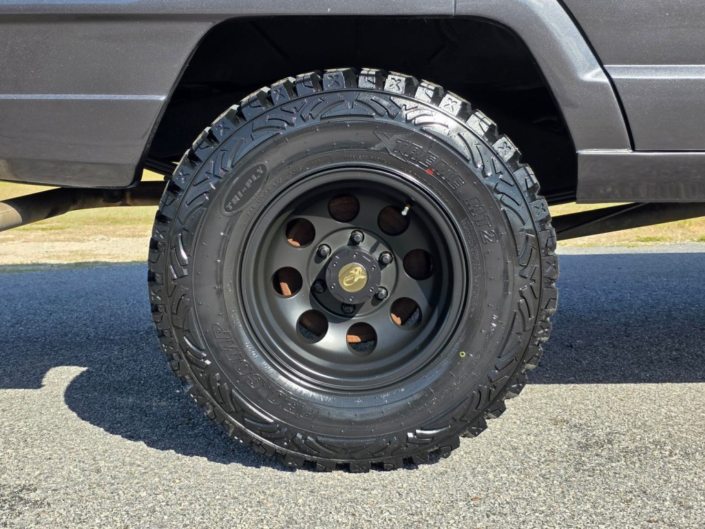 1974 Jeep Wagoneer Image 54