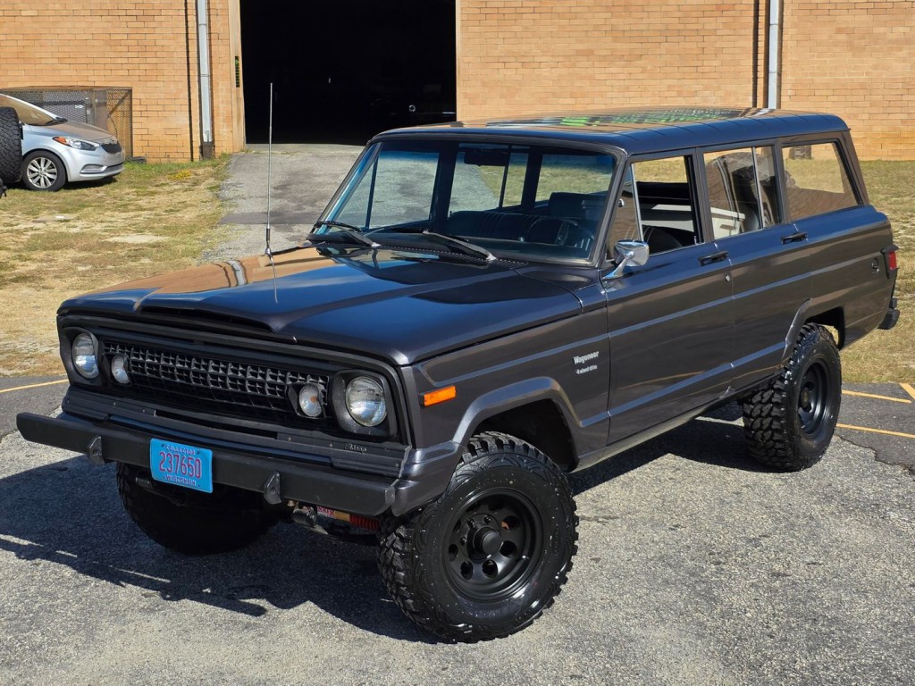 1974 Jeep Wagoneer Image 56