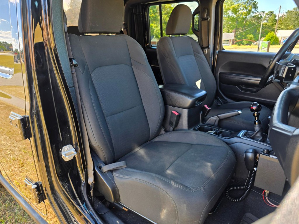 2020 Jeep Gladiator Image 32