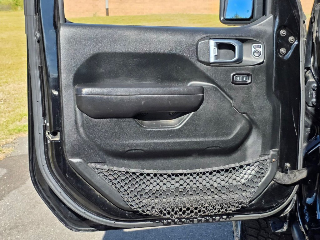 2020 Jeep Gladiator Image 36