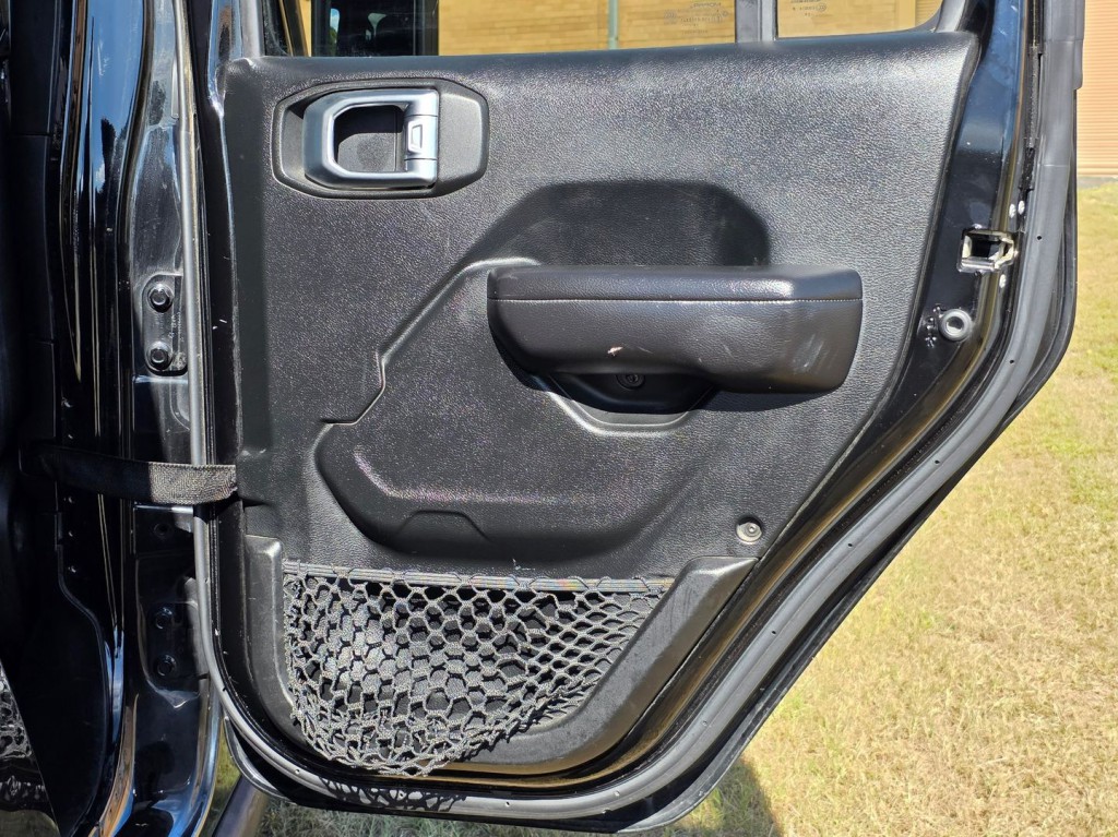 2020 Jeep Gladiator Image 39