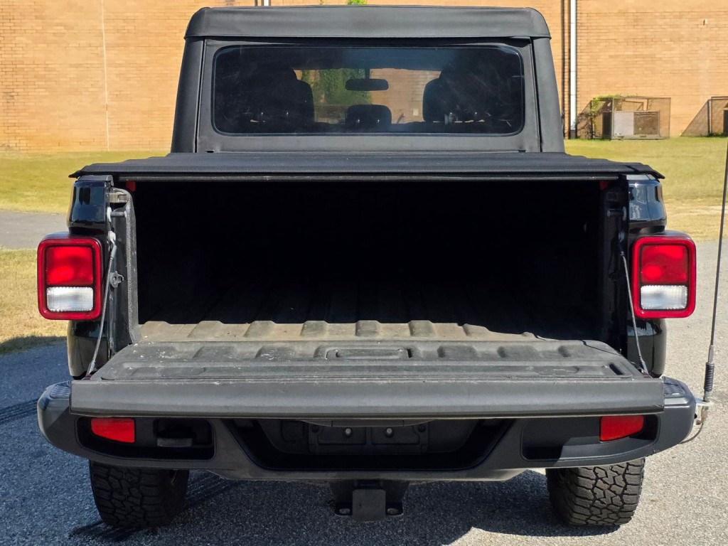 2020 Jeep Gladiator Image 46
