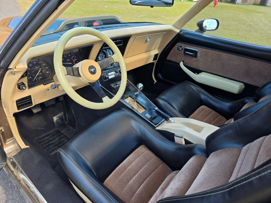 1980 Chevrolet Corvette Image 16