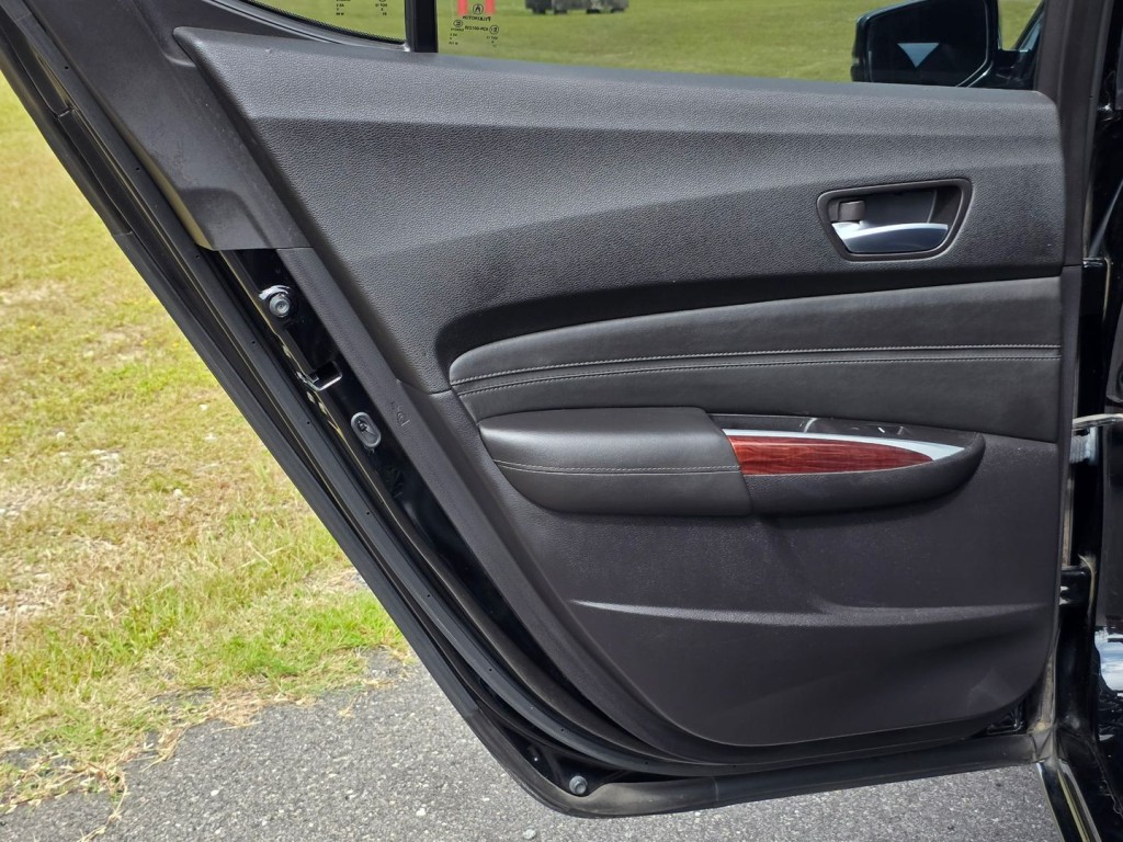 2015 Acura TL Image 39