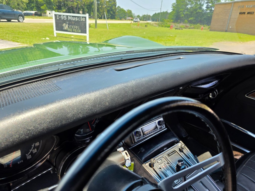 1972 Chevrolet Corvette Image 32