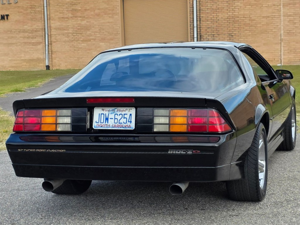 1989 Chevrolet Camaro Image 8