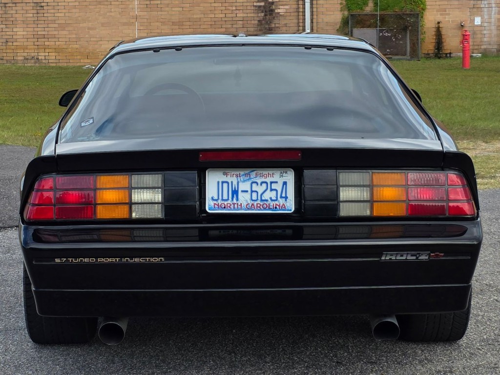 1989 Chevrolet Camaro Image 9