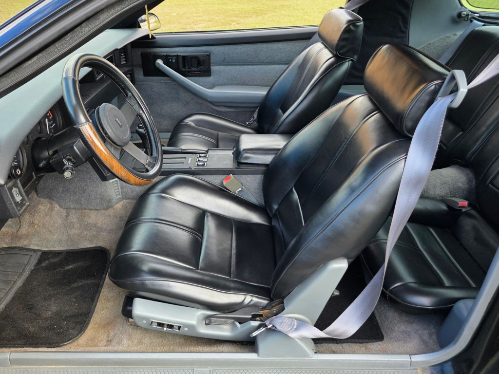 1989 Chevrolet Camaro Image 15