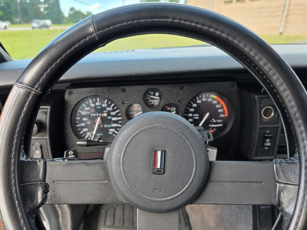 1989 Chevrolet Camaro Image 18