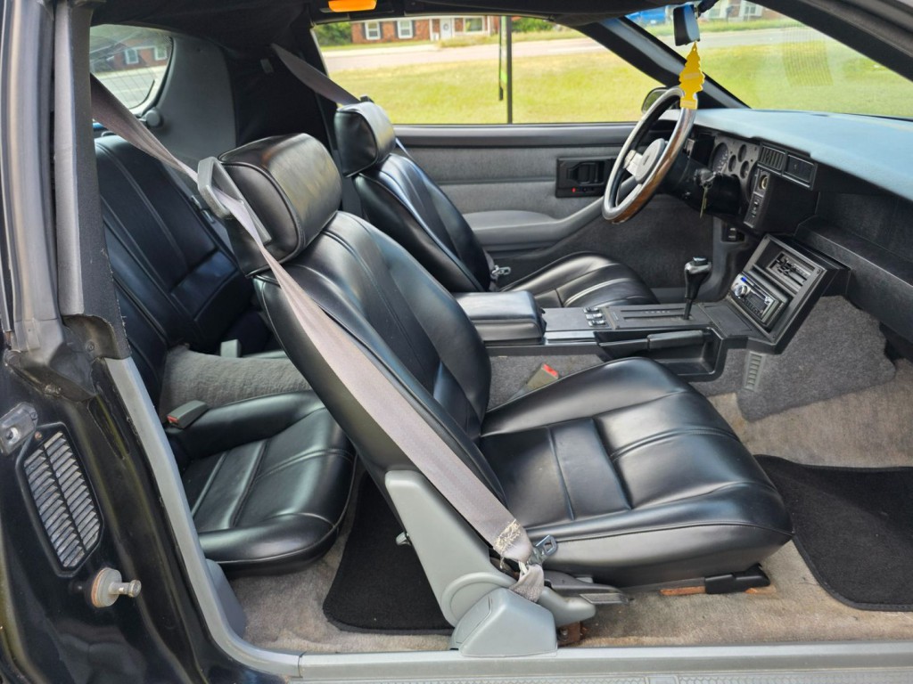 1989 Chevrolet Camaro Image 29