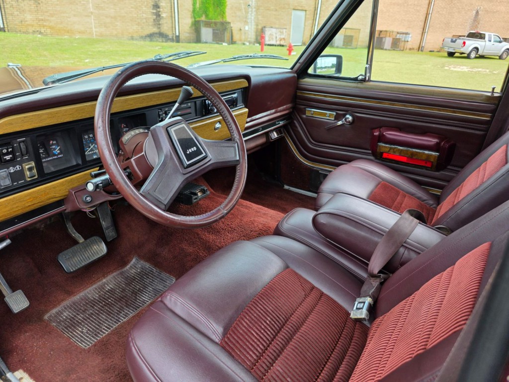 1987 Jeep Grand Cherokee Image 16