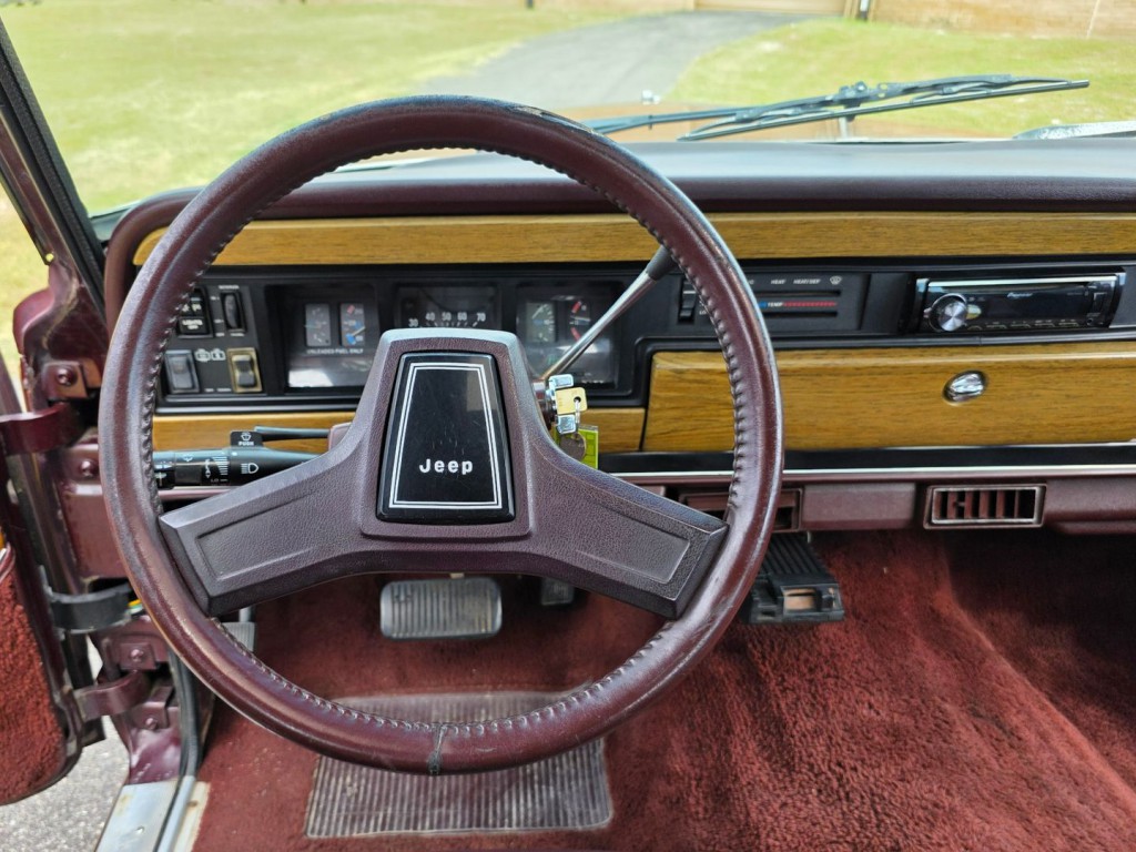 1987 Jeep Grand Cherokee Image 17