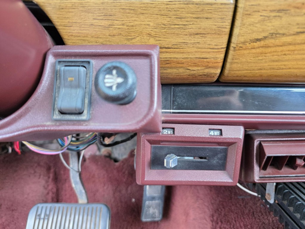 1987 Jeep Grand Cherokee Image 19