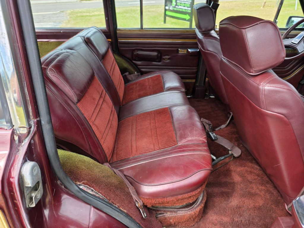 1987 Jeep Grand Cherokee Image 27