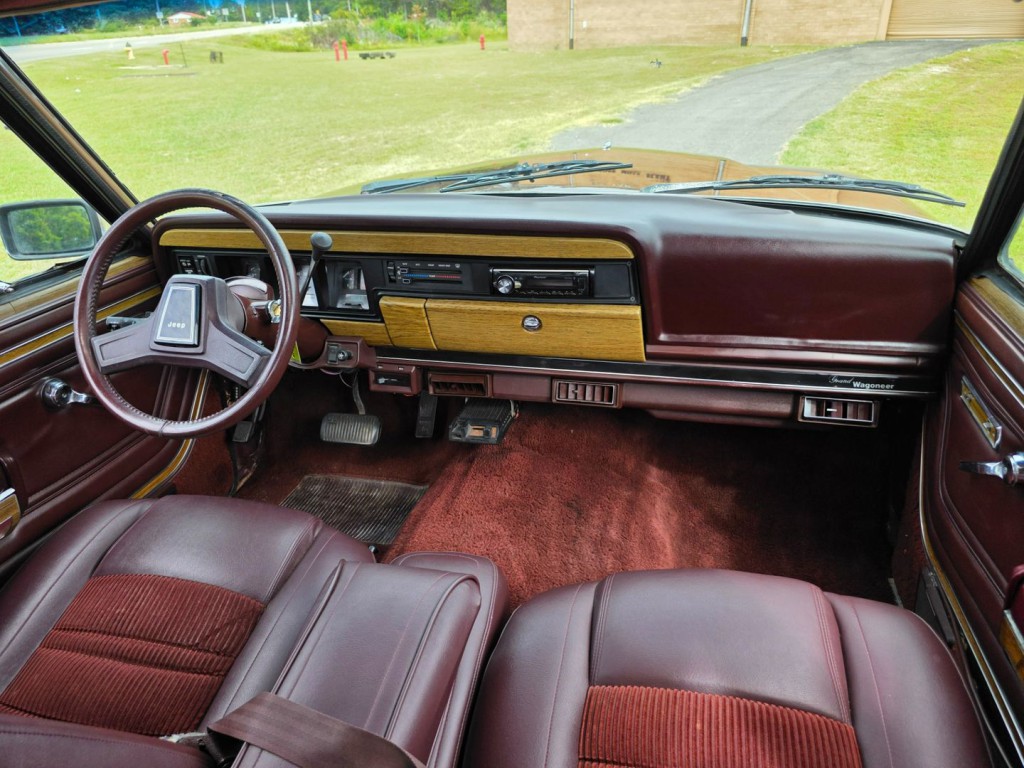 1987 Jeep Grand Cherokee Image 31