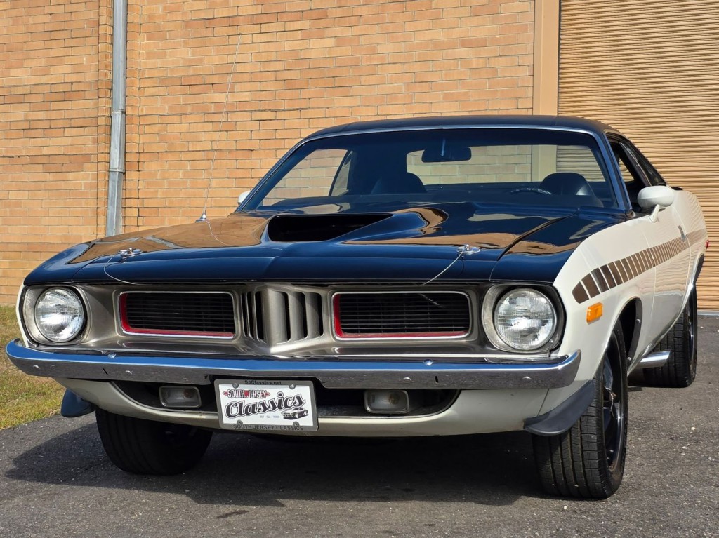 1974 Plymouth Barracuda Image 2