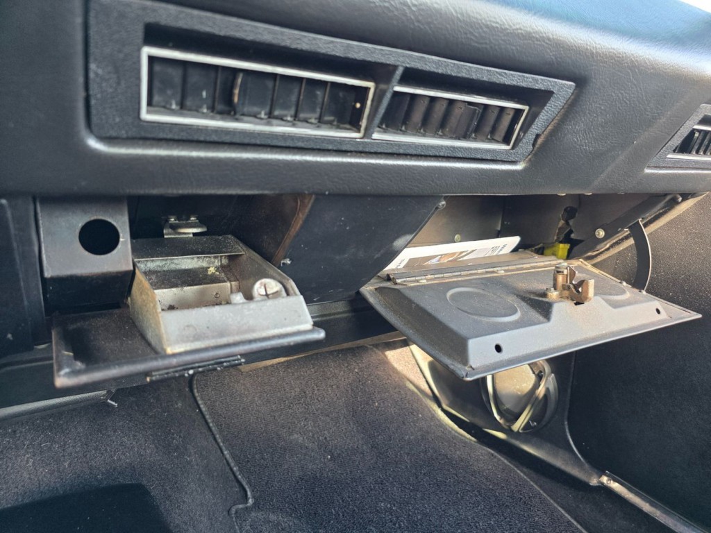 1974 Plymouth Barracuda Image 24