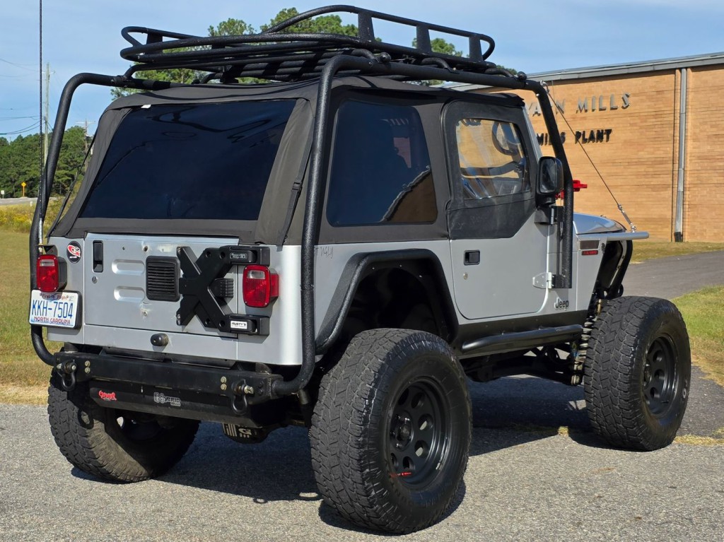 2003 Jeep Wrangler Image 7