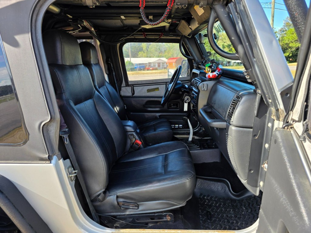 2003 Jeep Wrangler Image 29