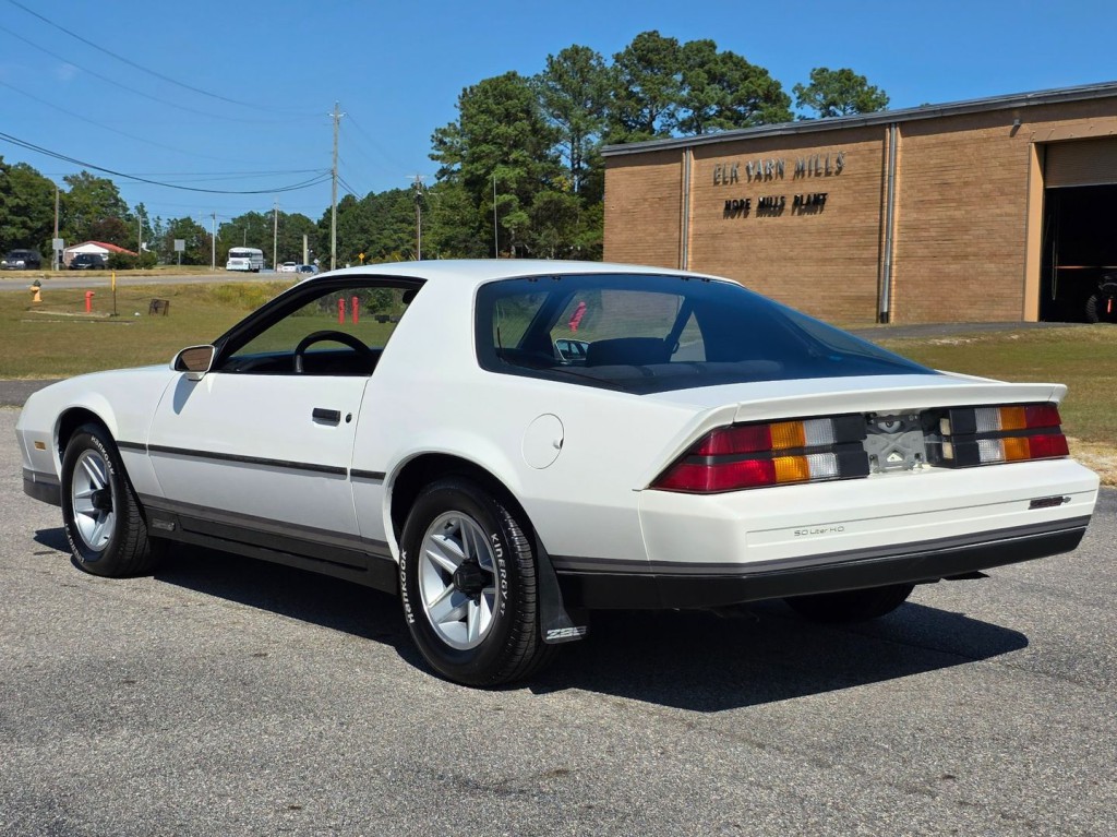 1984 Chevrolet Camaro Image 11