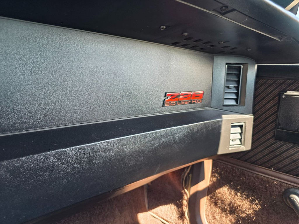 1984 Chevrolet Camaro Image 20