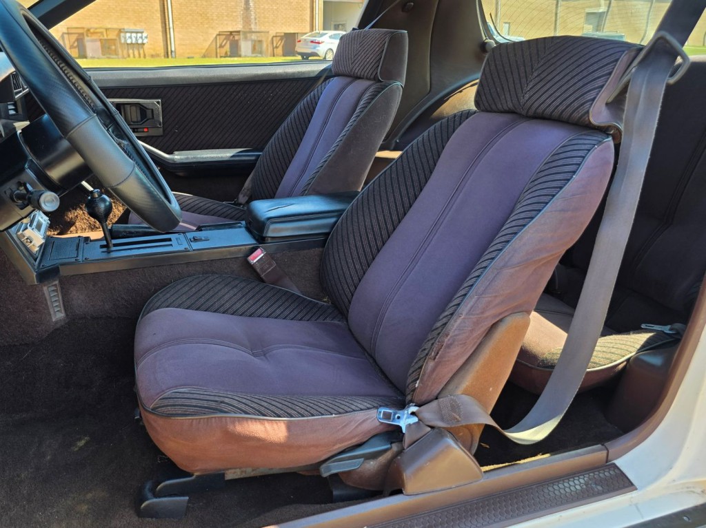 1984 Chevrolet Camaro Image 24
