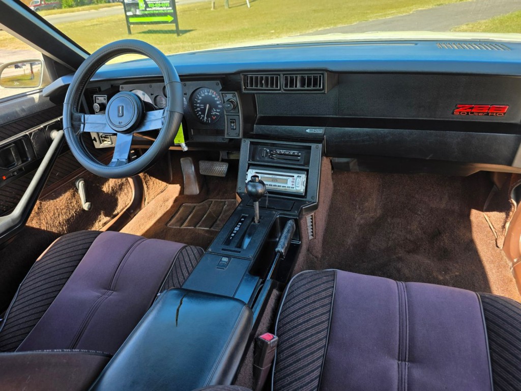 1984 Chevrolet Camaro Image 30
