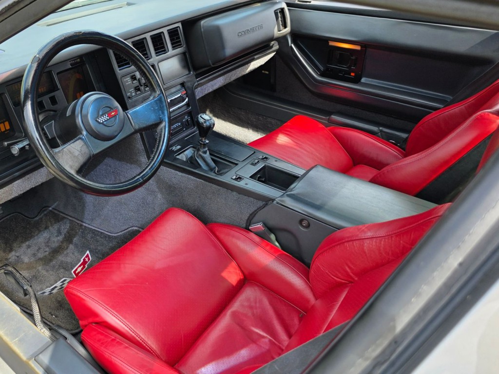 1986 Chevrolet Corvette Image 16