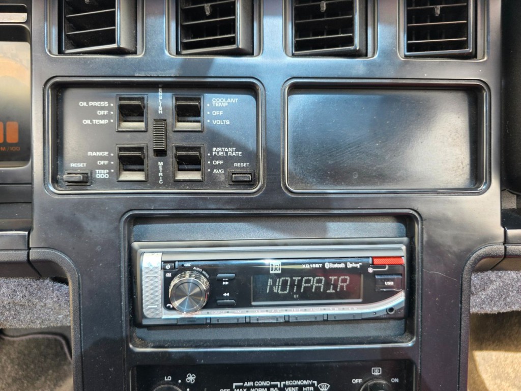 1986 Chevrolet Corvette Image 20