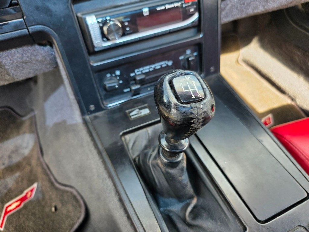 1986 Chevrolet Corvette Image 22
