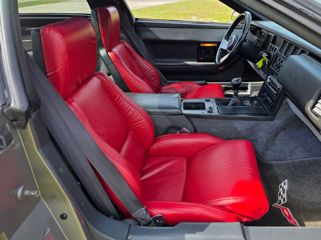 1986 Chevrolet Corvette Image 28