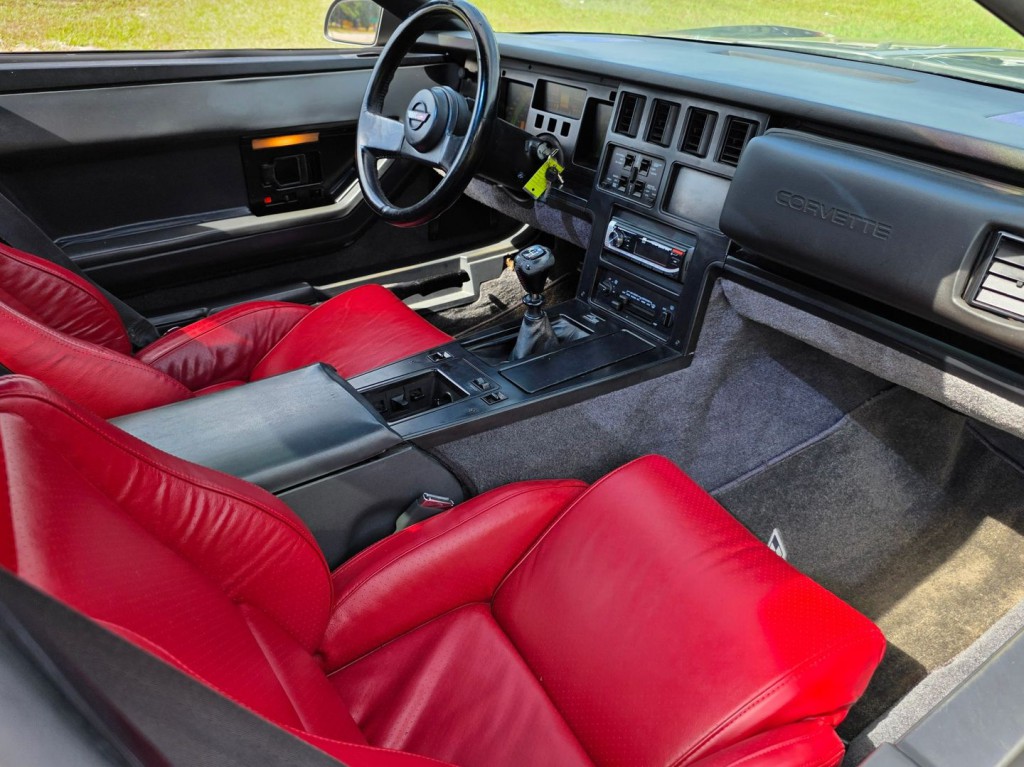 1986 Chevrolet Corvette Image 29