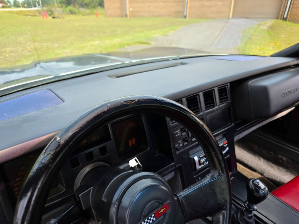 1986 Chevrolet Corvette Image 33