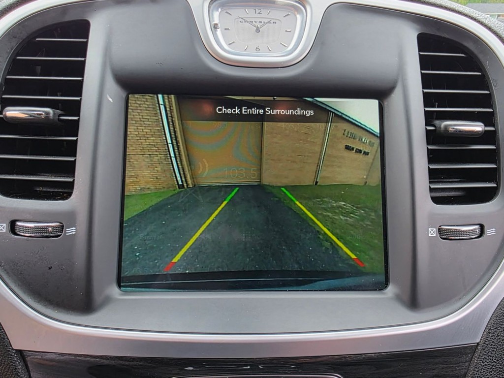 2022 Chrysler 300 Image 21