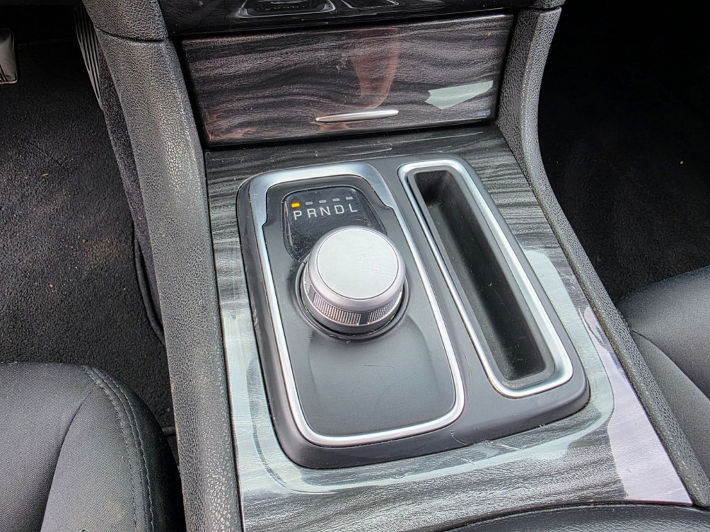 2022 Chrysler 300 Image 23